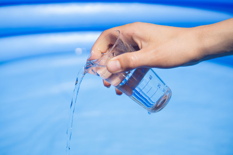 Non-Chlorine Pool Cleaners to Keep Your Pool Sparkling