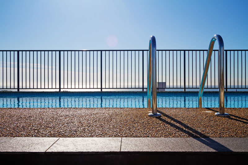 How to Select the Right Pool Fence for You